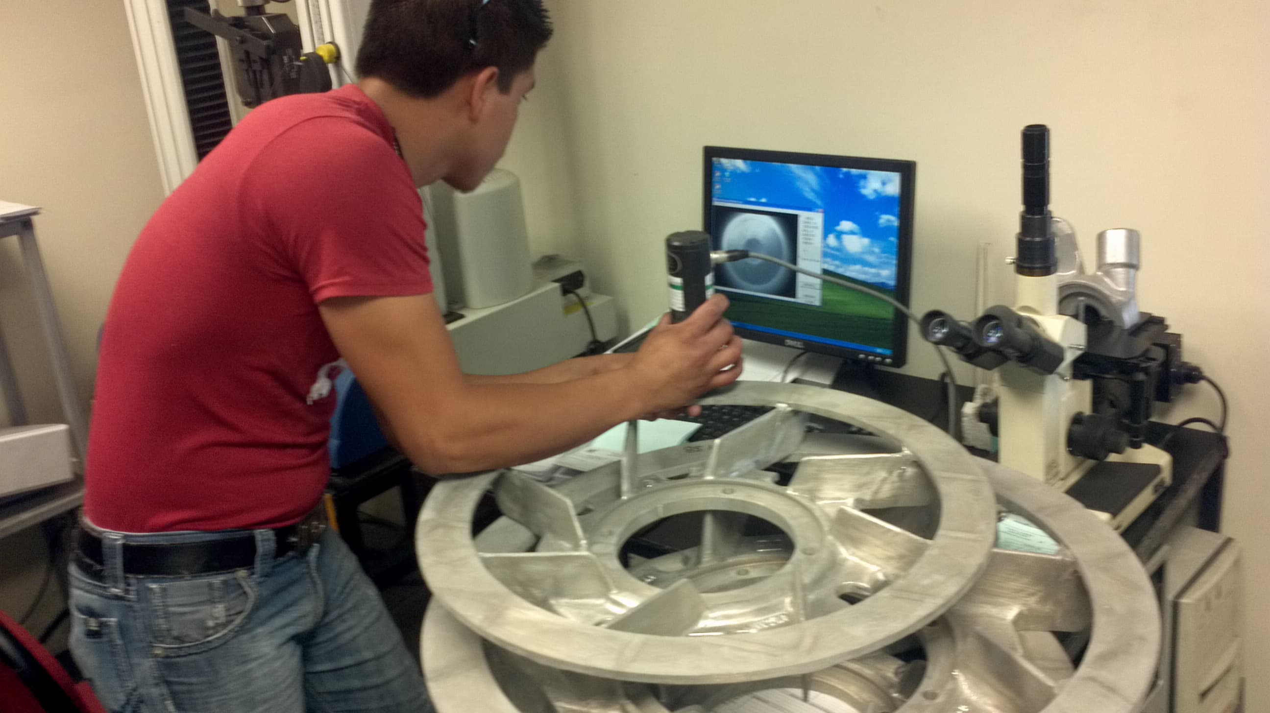 Green sand molding process for aluminum castings